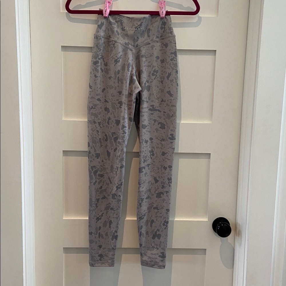 Alphalete Surface Power leggings Size small.​​ - Picture 5 of 11